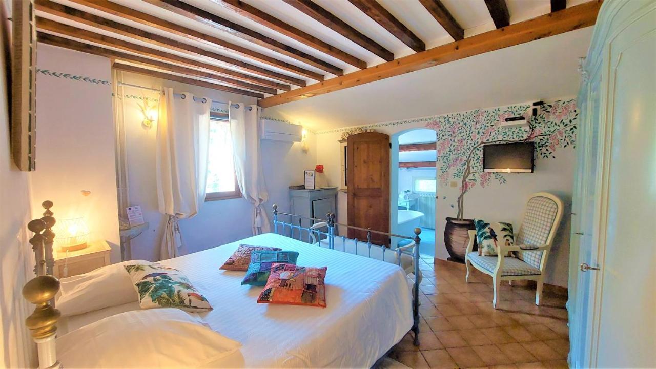 La Bergerie Du Moulin (Adults Only) Panzió Taradeau Kültér fotó